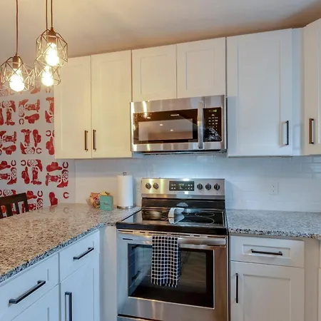 The Cash- 9 Mins To Downtown, Walk To Vandy! Holiday home *
