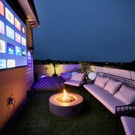The Hall Haus By Local Holiday home Nashville