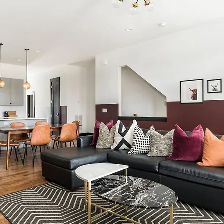 3 Townhomes By Avantstay Sleeps 36 12bdr Mins To Dt Broadway Painted Ladies Holiday home