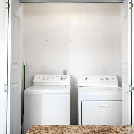 3br Lakefront In With Bbq & Hot Tub Nashville