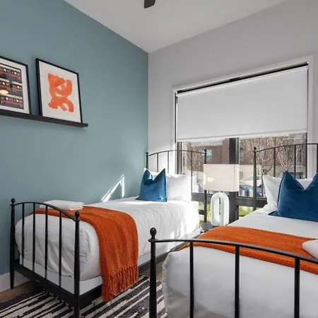 Nightlife By Avantstay Holiday home