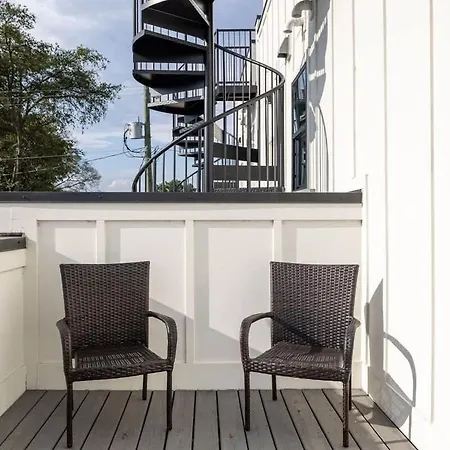 The Gilded Getaway By Local * Nashville