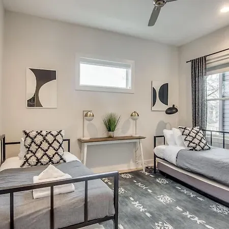 Holiday home The Rooftop Retreat By Local Nashville