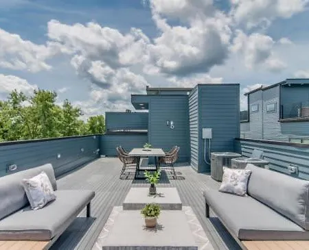 Holiday home The Rooftop Retreat By Local *