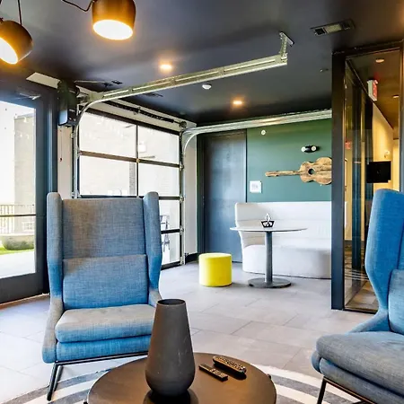 Lindsley By Avantstay Apartment