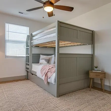 Restin' & Relaxin' Retreat Holiday home *