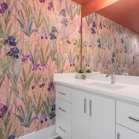 Holiday home Ladies Lounge By Local *