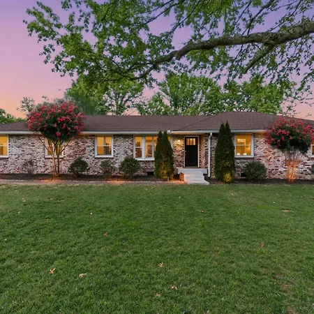 Spacious Modern Ranch 5 Miles To Downtown