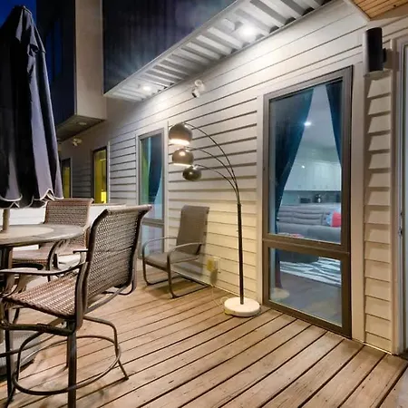 The Pardi House By Local Holiday home