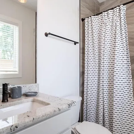 Holiday home The Gibson By Local Nashville