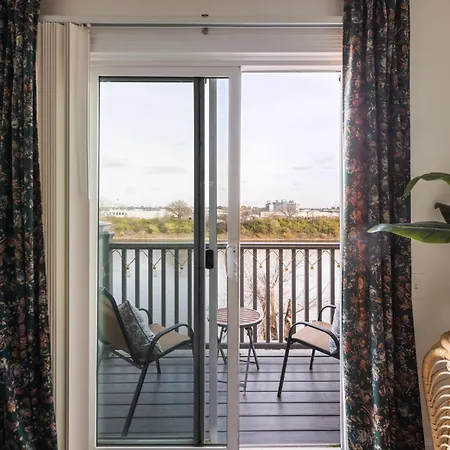 Apartment In The Heart Of - Unit794 *