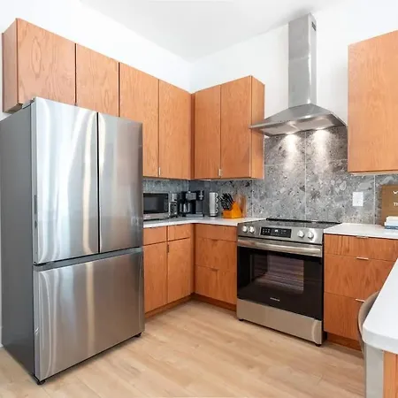 The Lyric Loft By Local Apartment *