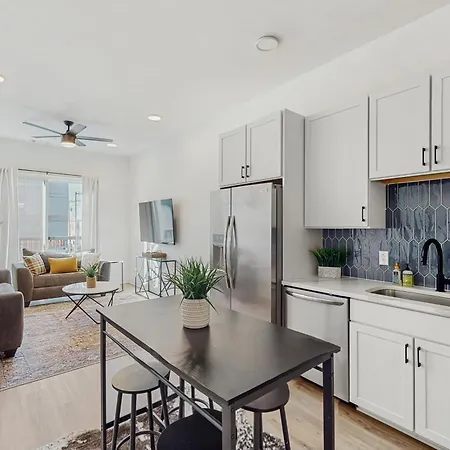 Apartment Main Street Retreat