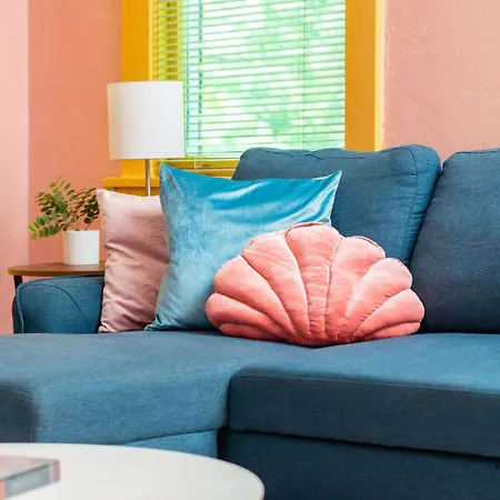 Apartment Dolly's Music Row Hideaway - Walkable Location *