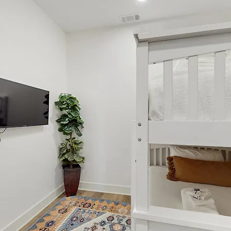 Apartment Main Street Retreat