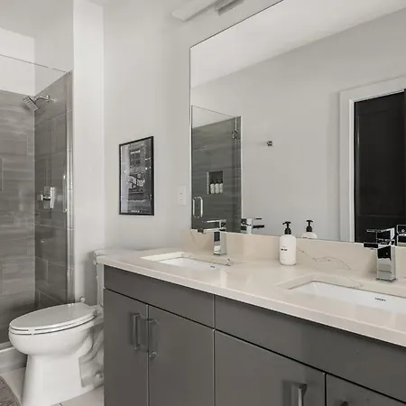 Odyssey Apartment *