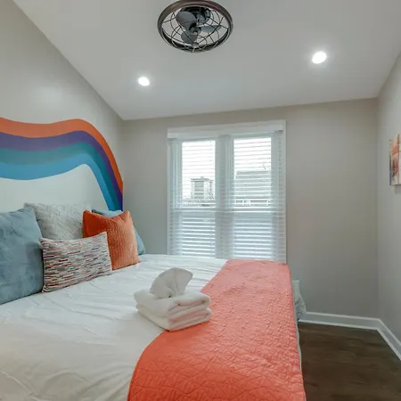 Steps From Hillsboro Village, Downtown 9 Mins Away Apartment