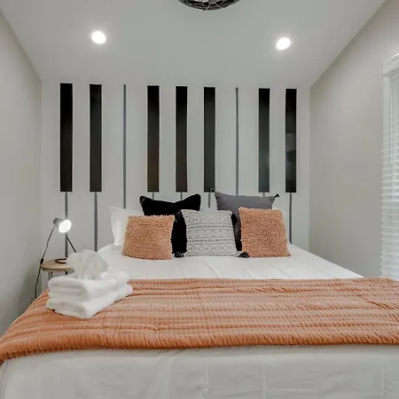 Steps From Hillsboro Village, Downtown 9 Mins Away Apartment *