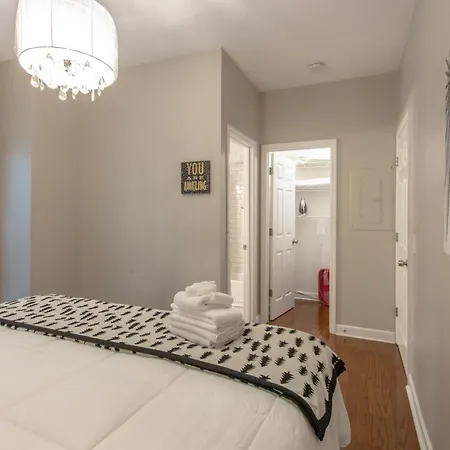 Holiday home Hillsboro Village-free Parking-9 Mins To Downtown! *