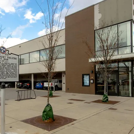 Apartment Walk About Hillsboro Village, 9 Mins To Downtown! *