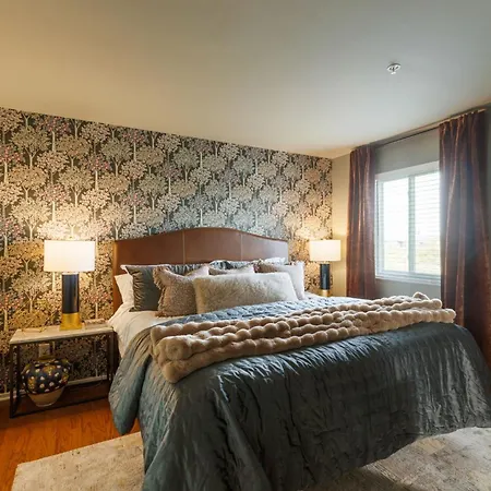 Downtown Riverfront Unit 790 *