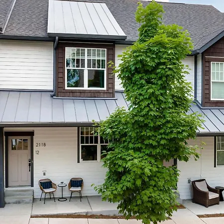 Waverly By Avantstay Nashville-inspired Townhome W Luxury Kitchen Pool Table Apartment *