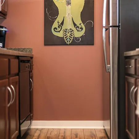 Downtown Riverfront Unit 780 Apartment