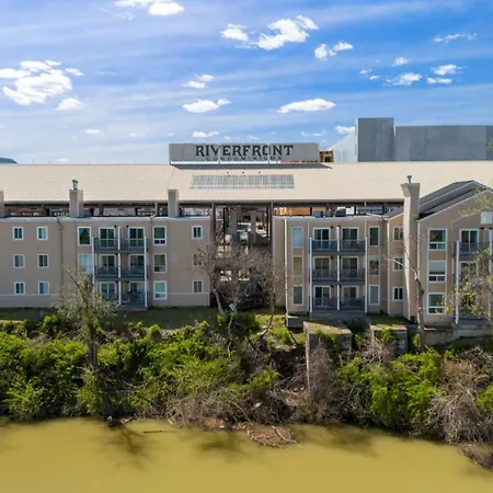 Apartment Riverfront Near Downtown Nashville