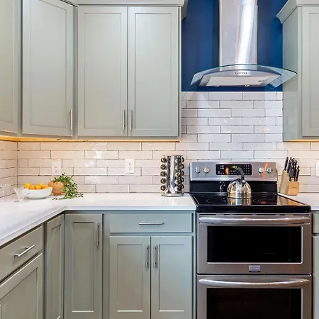 Waverly By Avantstay Nashville-inspired Townhome W Luxury Kitchen Pool Table Apartment *
