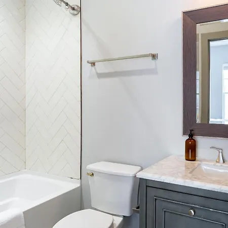Waverly By Avantstay Nashville-inspired Townhome W Luxury Kitchen Pool Table Apartment *