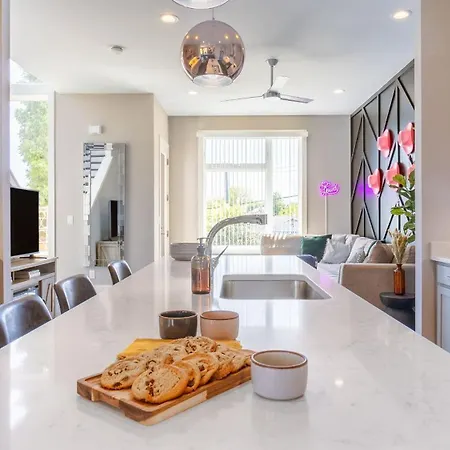 Doralee By Avantstay Holiday home *