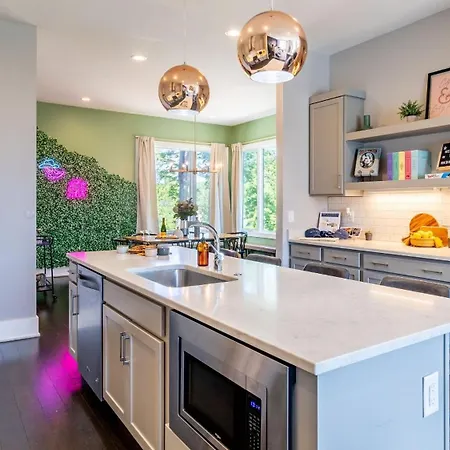 Doralee By Avantstay Holiday home *