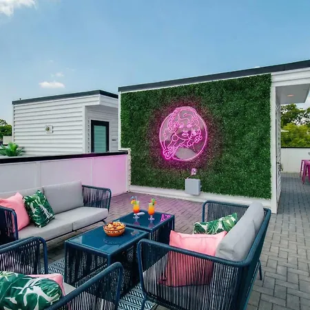 King & Queen 2 Homes - 24 Beds Views Holiday home