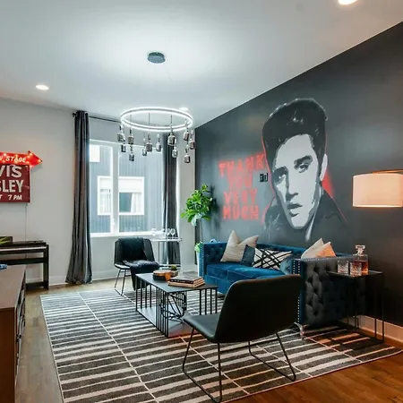 King & Queen 2 Homes - 24 Beds Views * Nashville
