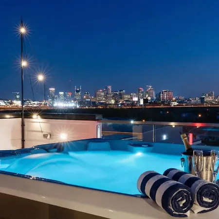 New We Roll Rooftop - Hot Tub With Views - 13 Beds Nashville