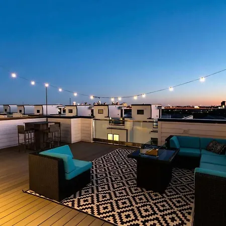 Holiday home New We Roll Rooftop - Hot Tub With Views - 13 Beds *