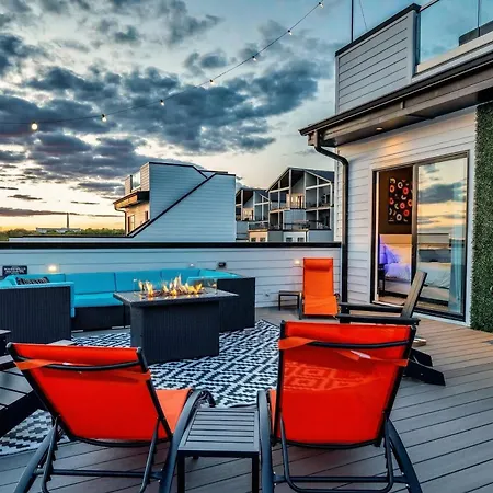 Holiday home New We Roll Rooftop - Hot Tub With Views - 13 Beds