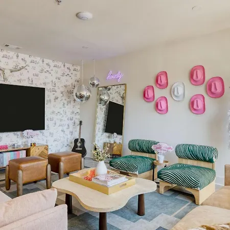 Last Rodeo Buyout - 3 Units By Avantstay Nashville