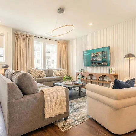 Holiday home Luxe 4br With Fire Pit Grill And Views Nashville