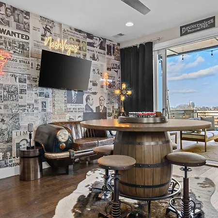 Close To Dt Speakeasy Poker Views Holiday home