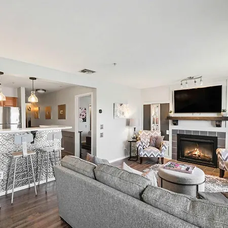 Holiday home Riverfront Charm - A Scenic Downtown For 6 Nashville