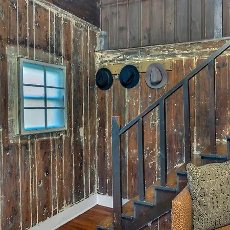 The Whiskey River Holiday home *