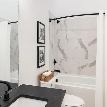 New Build Sleeps 12 2 Modern Design Near Downtown Nashville