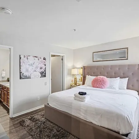 Riverfront Charm - A Scenic Downtown For 6 * Nashville