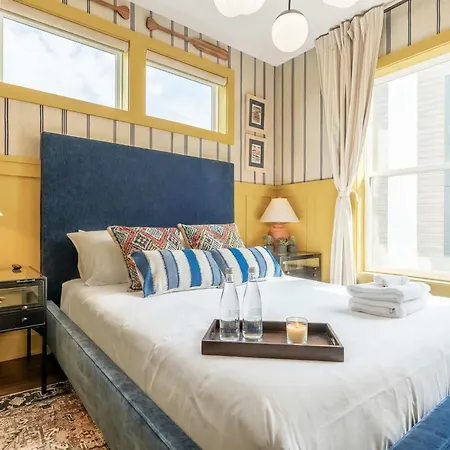 Luxe 4br Retreat With Rooftop Fire Pit & Garage * Nashville