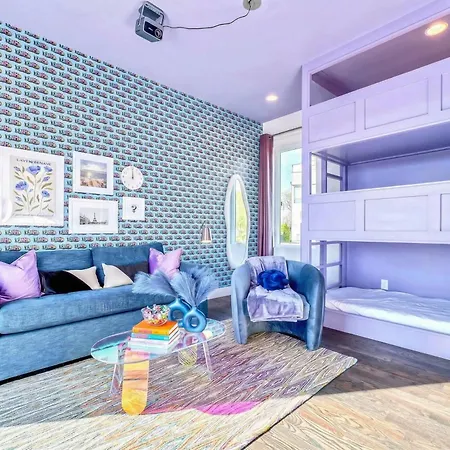Taylor Swift Inspired Hot Tub Rooftop Deck Views Nashville