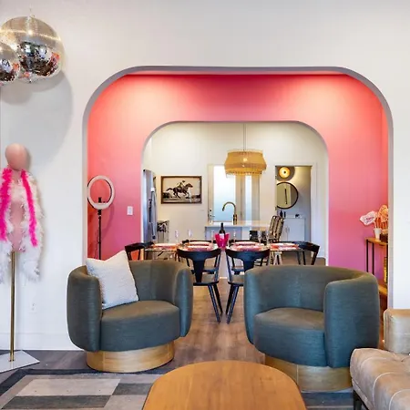 Last Rodeo Buyout - 3 Units By Avantstay *