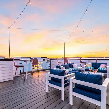 Taylor Swift Inspired Hot Tub Rooftop Deck Views