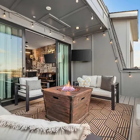 Holiday home Close To Dt Speakeasy Poker Views *