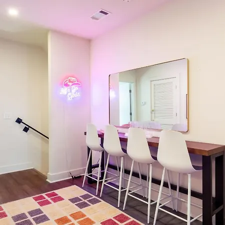 Last Rodeo Buyout - 3 Units By Avantstay Nashville
